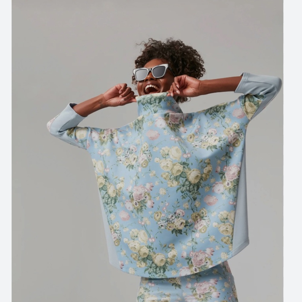 Tuckernuck sport sweatshirt